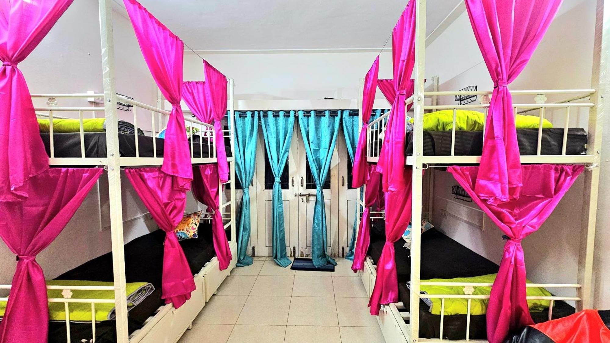 Méribel Village Elephant House - Boutique Hostel & Cowork מראה חיצוני תמונה