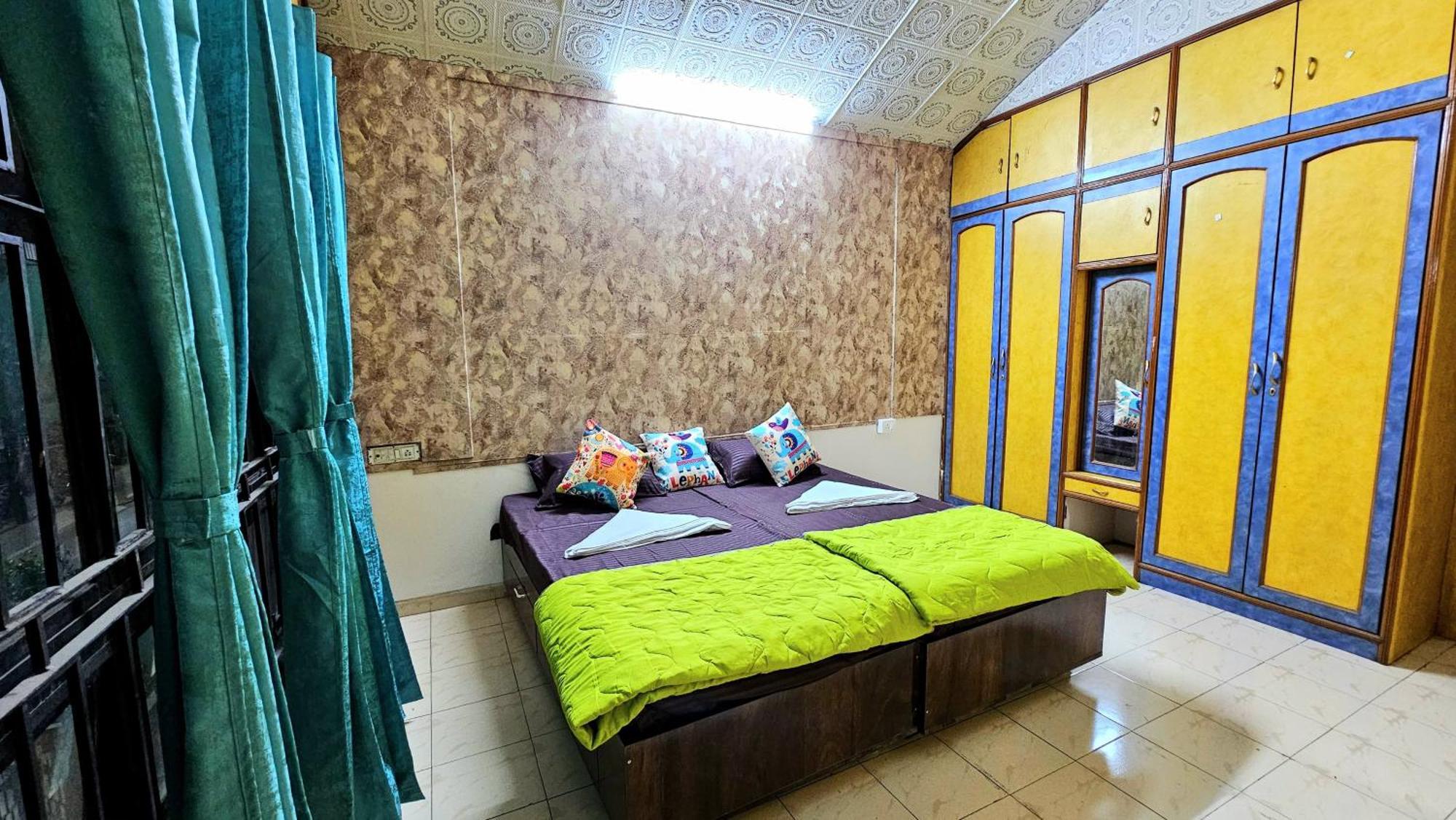 Méribel Village Elephant House - Boutique Hostel & Cowork מראה חיצוני תמונה